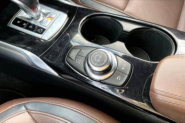 2017 INFINITI QX30 Premium