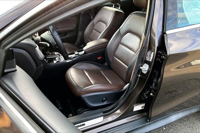 2017 INFINITI QX30 Premium