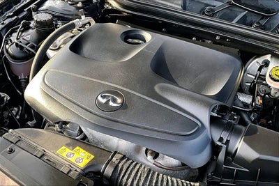 2017 INFINITI QX30 Premium